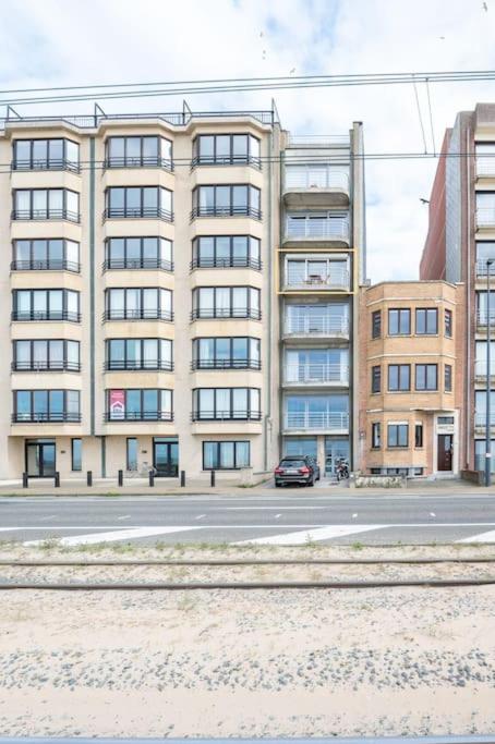 Beautiful apartment with Sea Views and parking