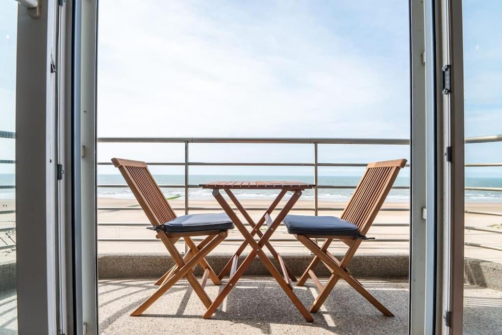 Beautiful apartment with Sea Views and parking