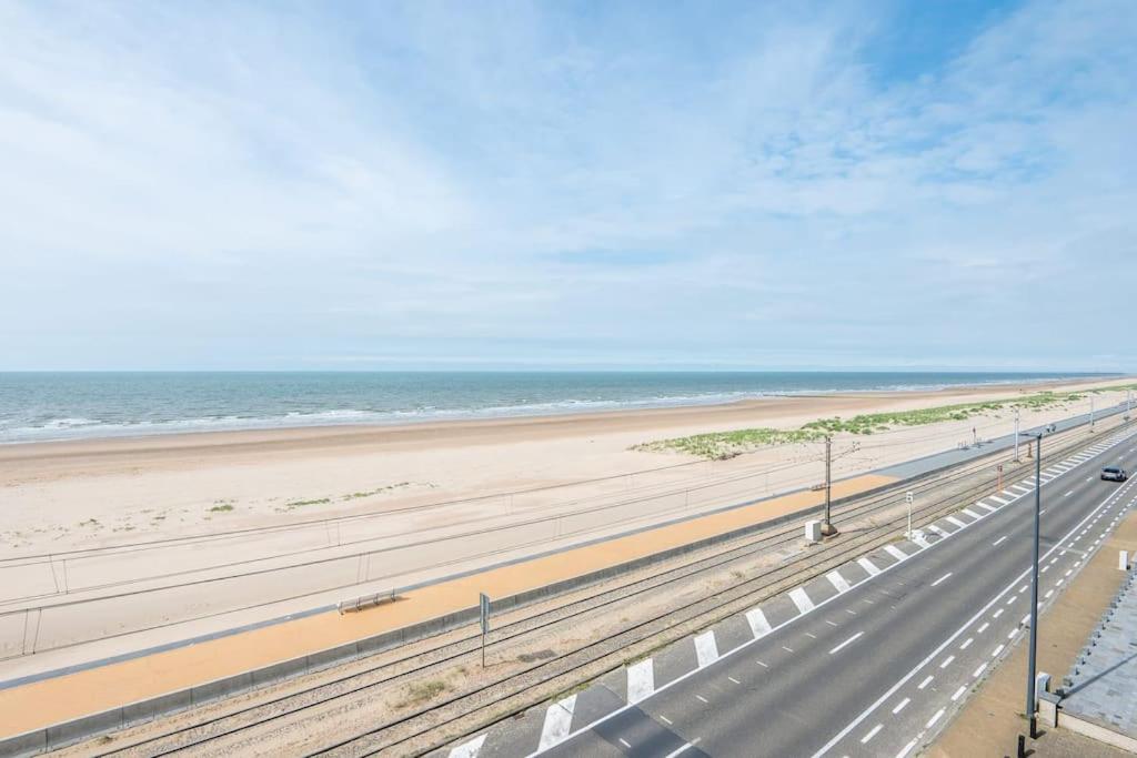 Beautiful apartment with Sea Views and parking