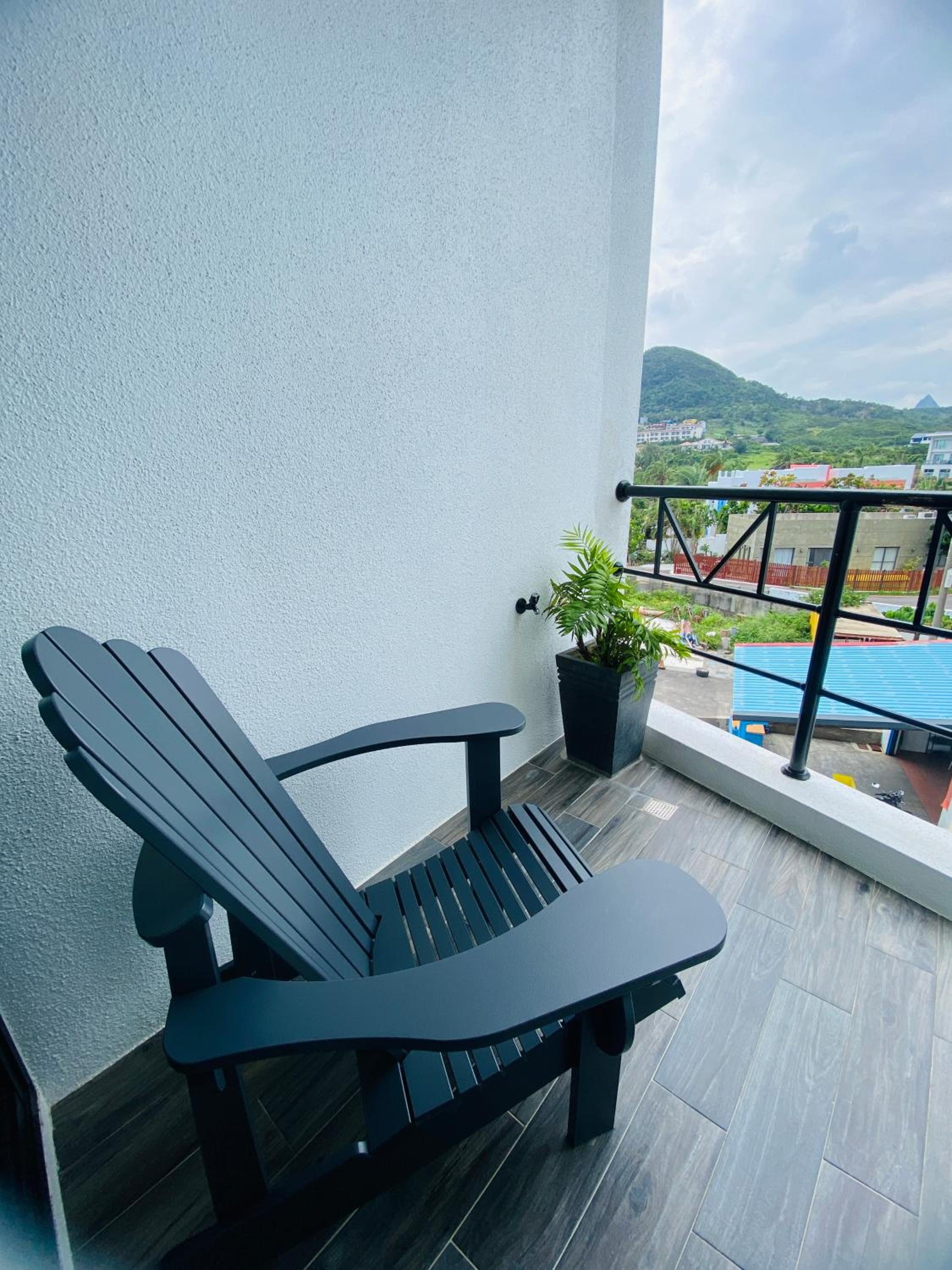 Minimi Inn-Sailrock Beach House