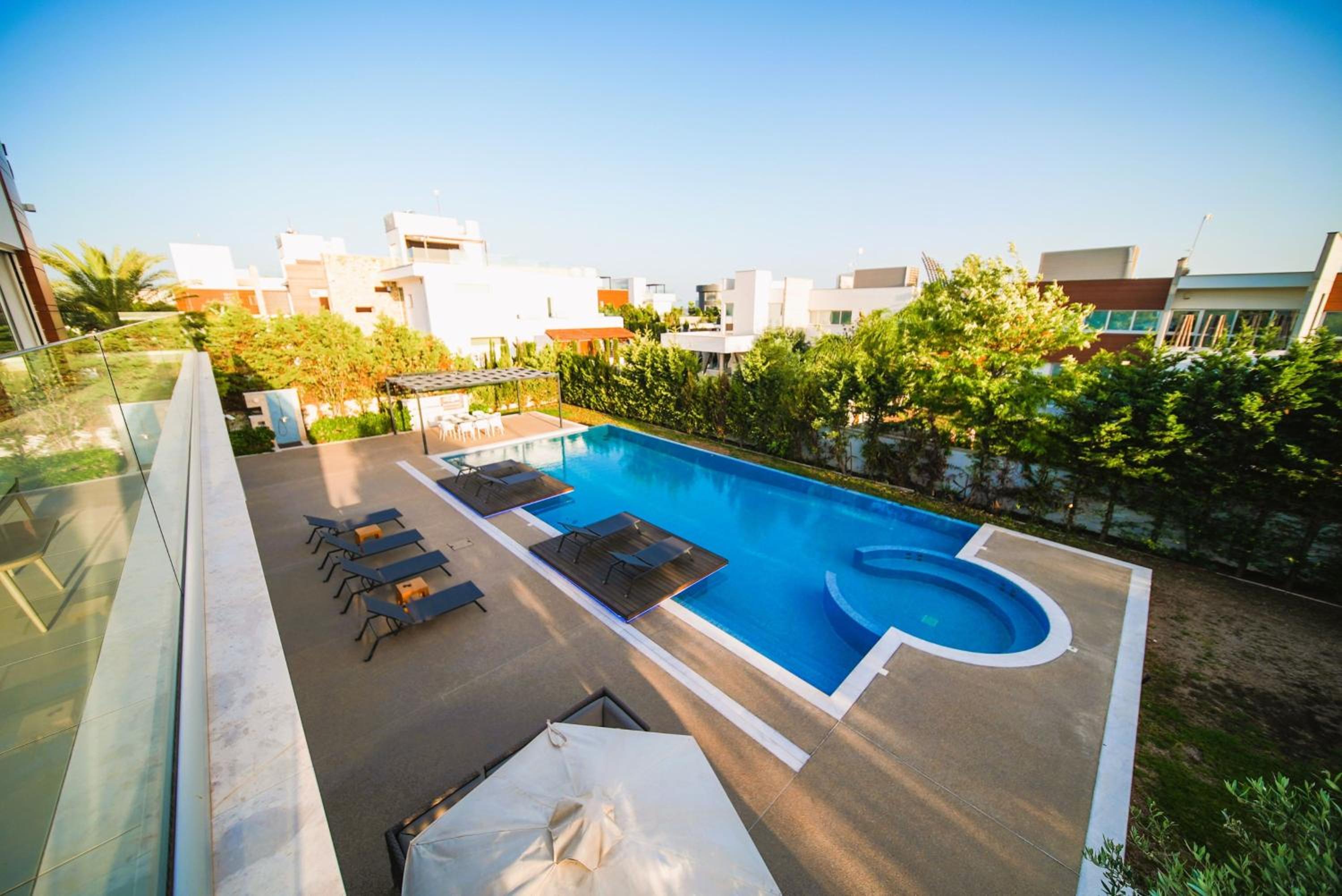 Royal Oasis Villa