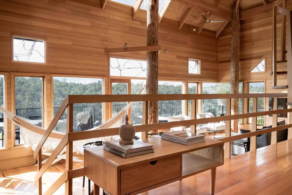 Esk Treehouse Cabin Unique Home with River Views