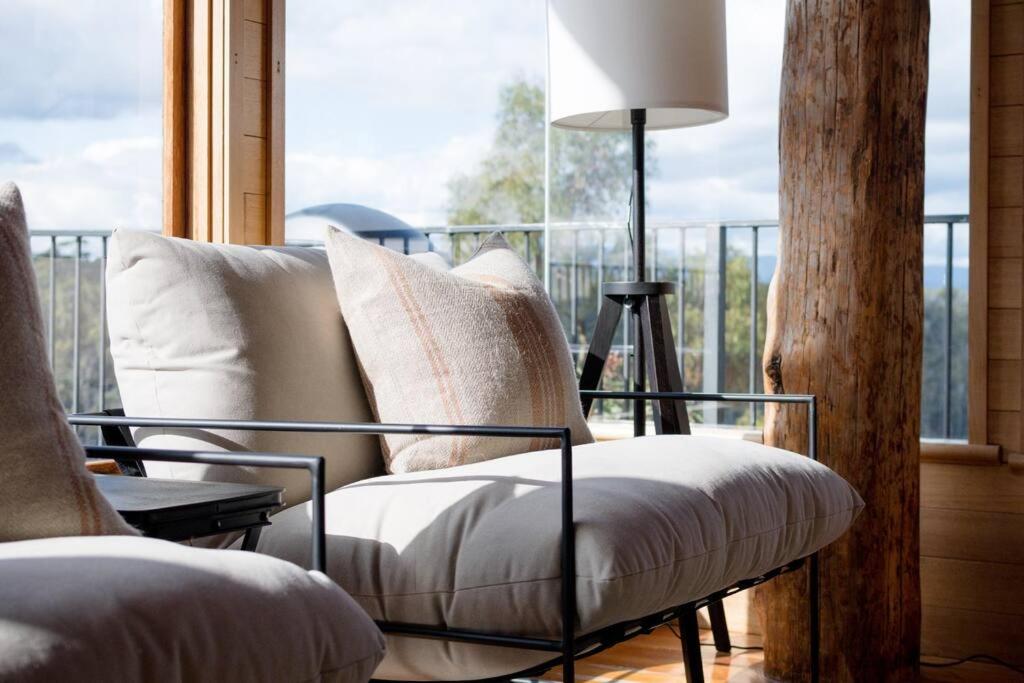 Esk Treehouse Cabin Unique Home with River Views