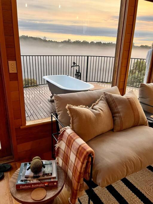 Esk Treehouse Cabin Unique Home with River Views