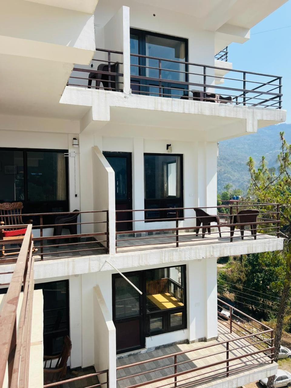 Captain Resorts