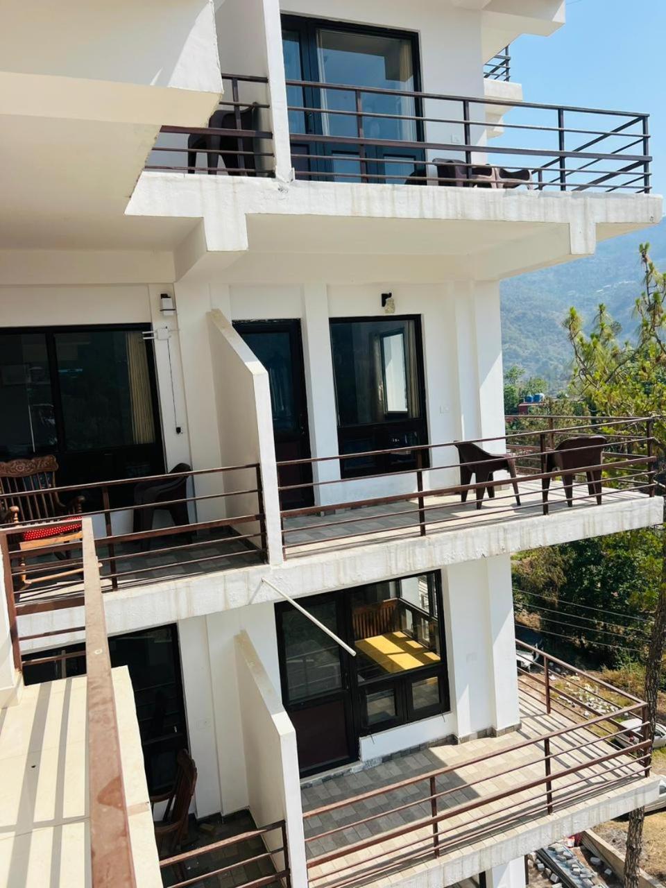 Captain Resorts
