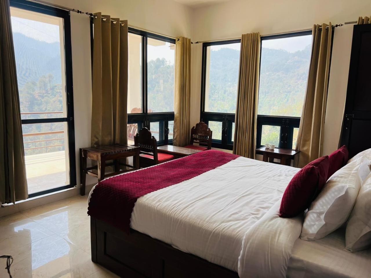 Captain Resorts