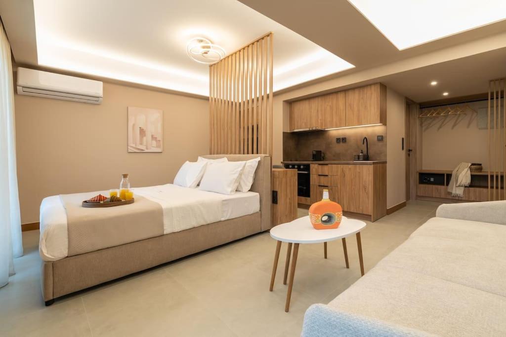 Elegant Suite Kypseli A1