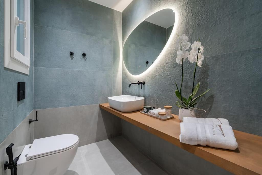 Elegant Suite Kypseli A1