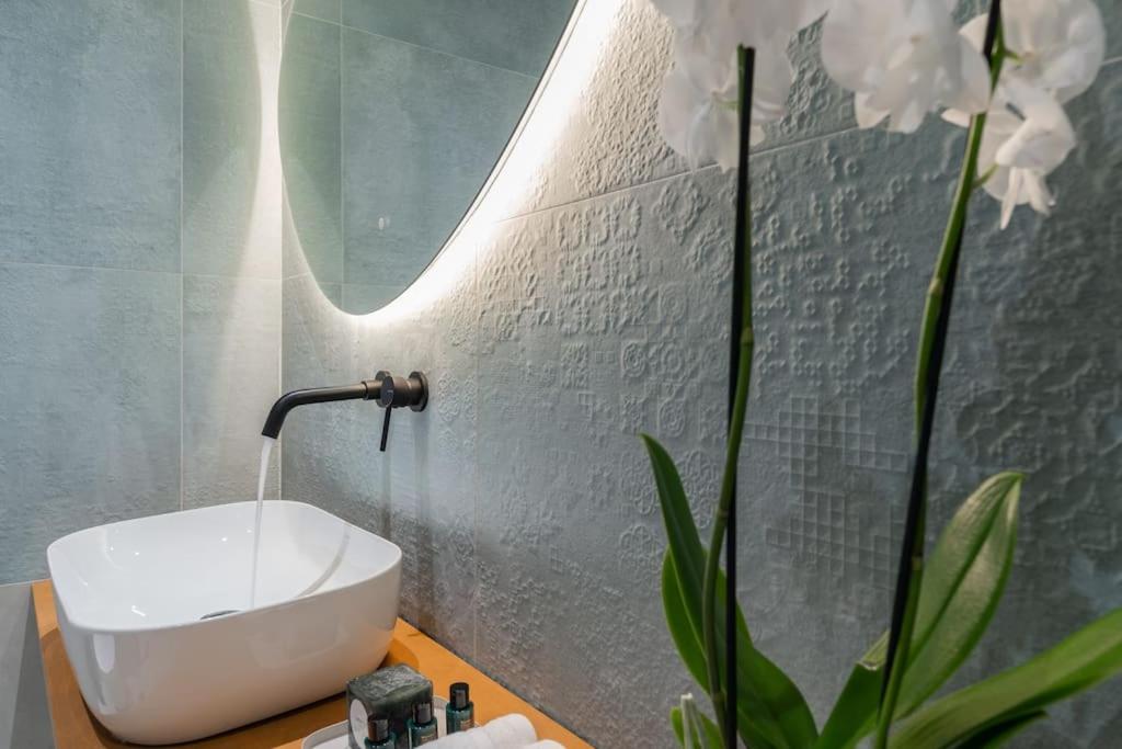 Elegant Suite Kypseli A1