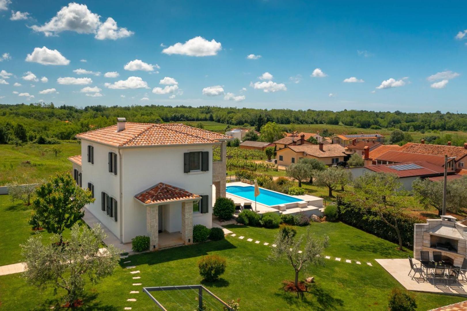 Beautiful Villa Marika with pool in Vizinada view 4