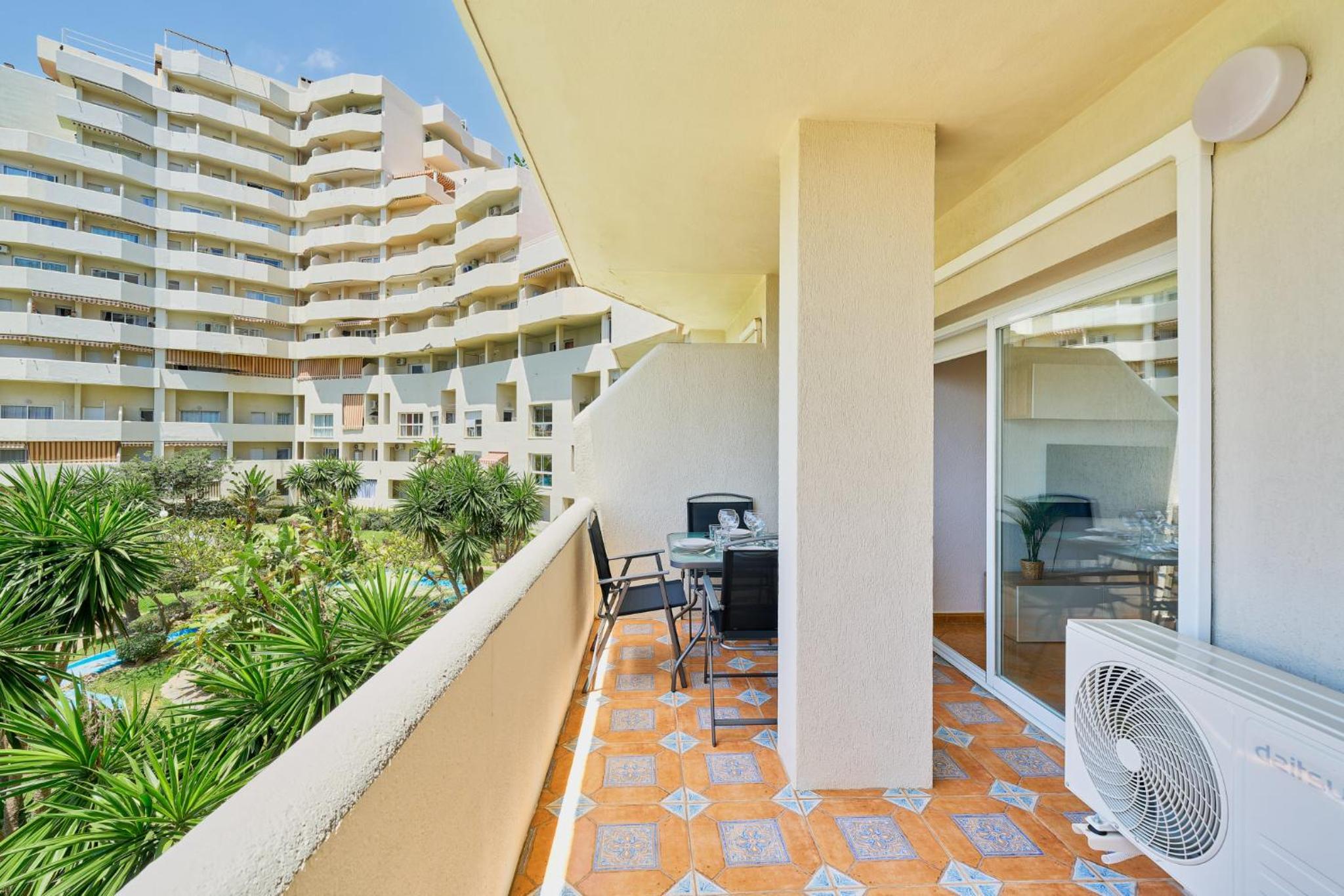 Benalbeach playa - Tu hogar frente al mar, complejo 4 piscinas