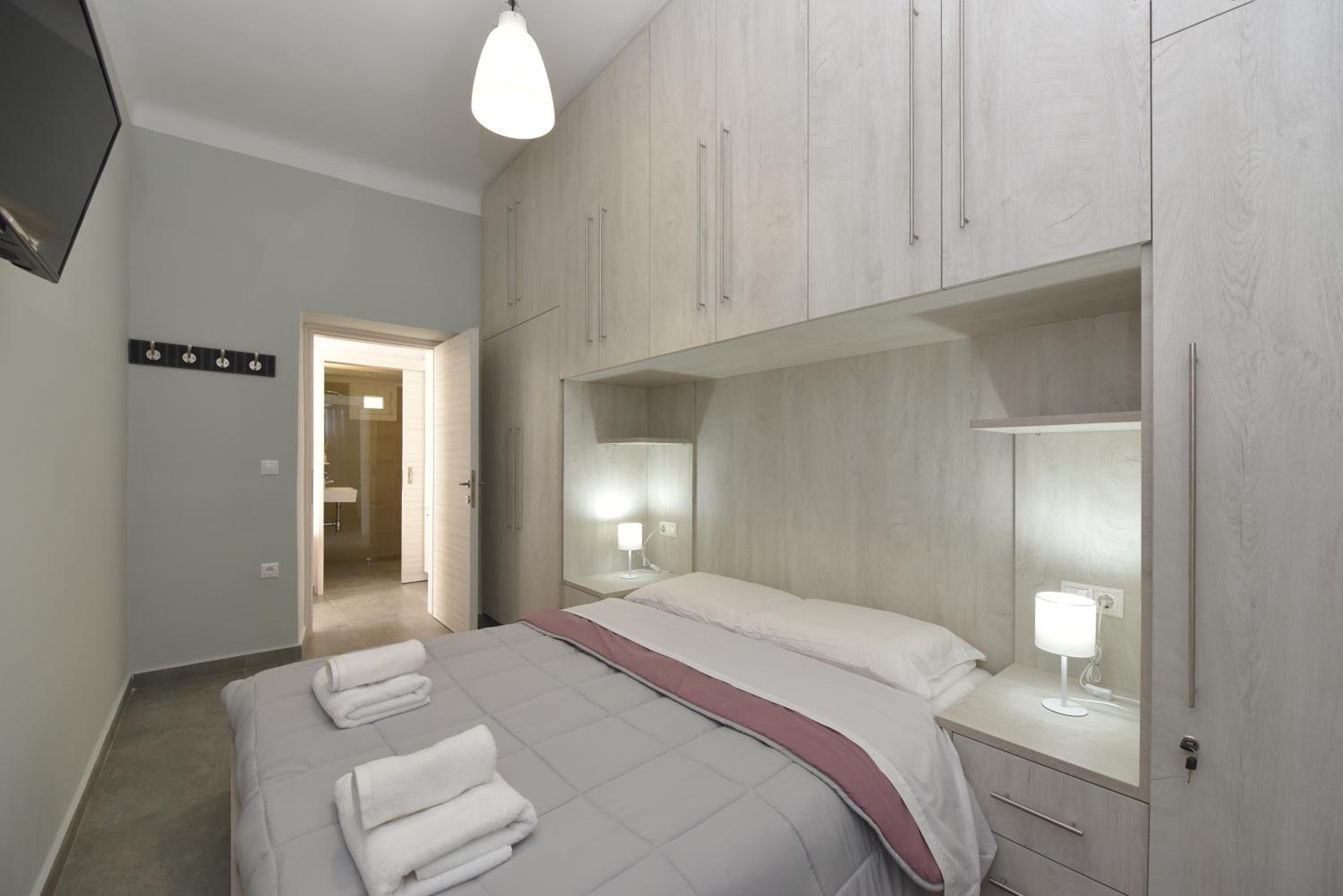 Cyclamen Hermoupolis photo 5