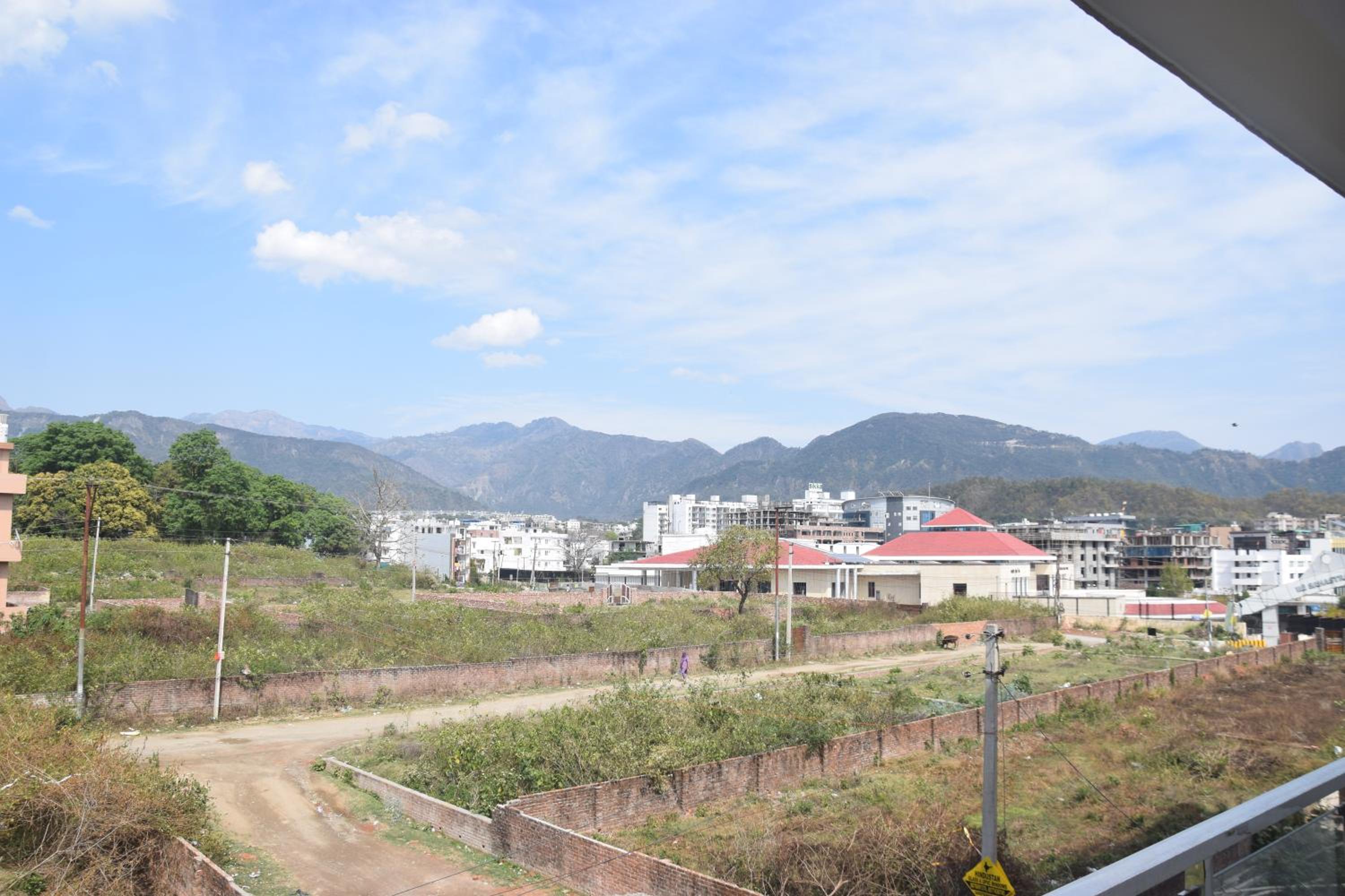 Doon Sukoon Homestay IT Park Dehradun for Families & Couple and Business Travelers view 3