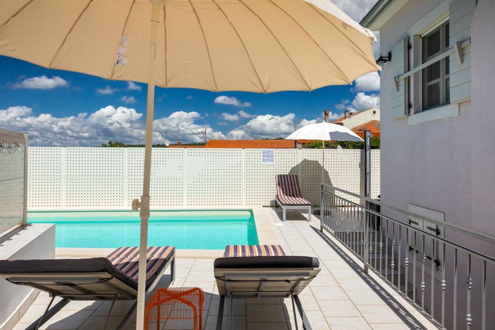 Beautiful Villa GF25 with pool in Visnjan view 4