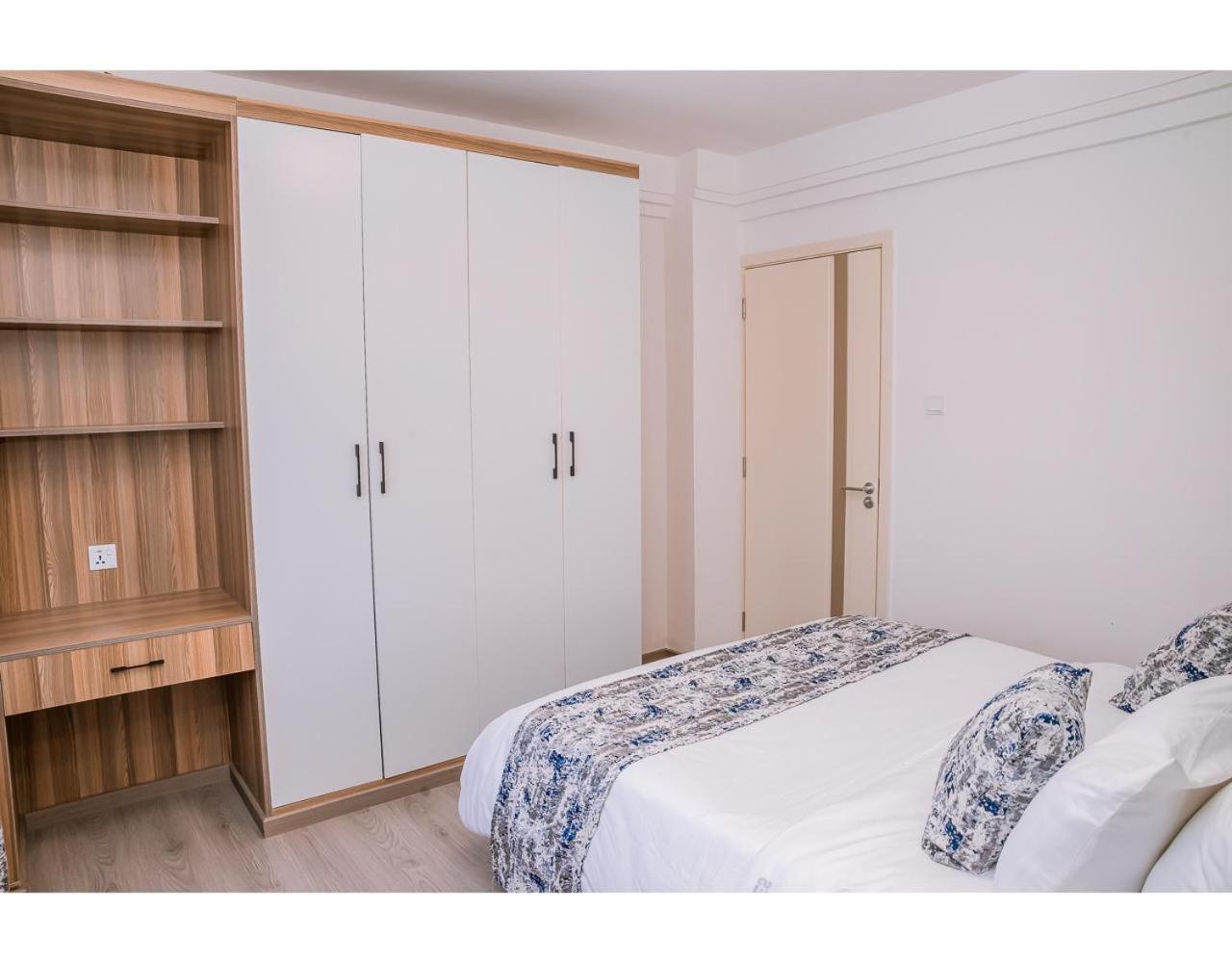 2 Bedroom Skyview Retreat at GoldPark Homes by Lulu Homes view 5