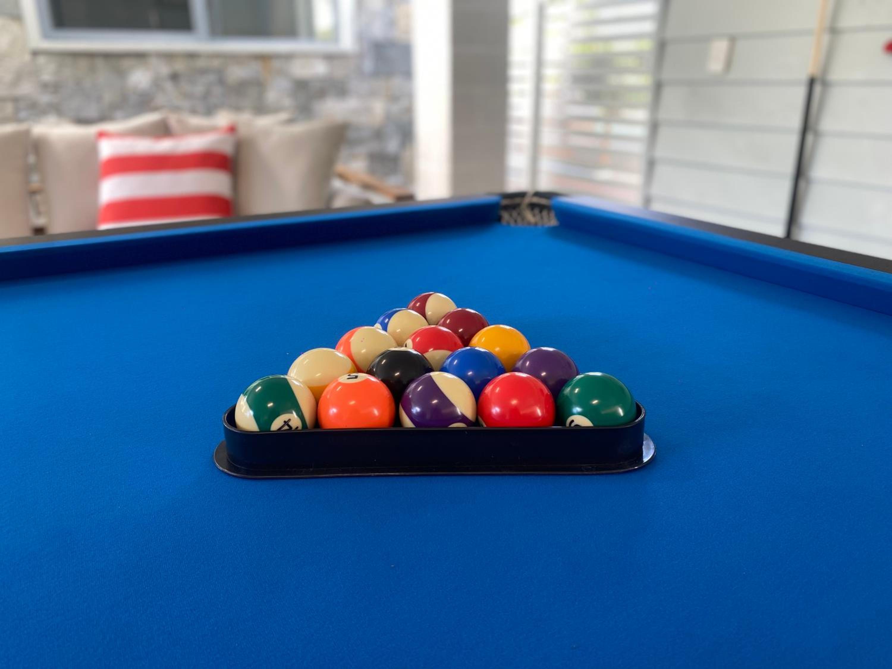 Caba Dream - Spacious Beach House with pool & pool table! - Quick walk to the Ocean