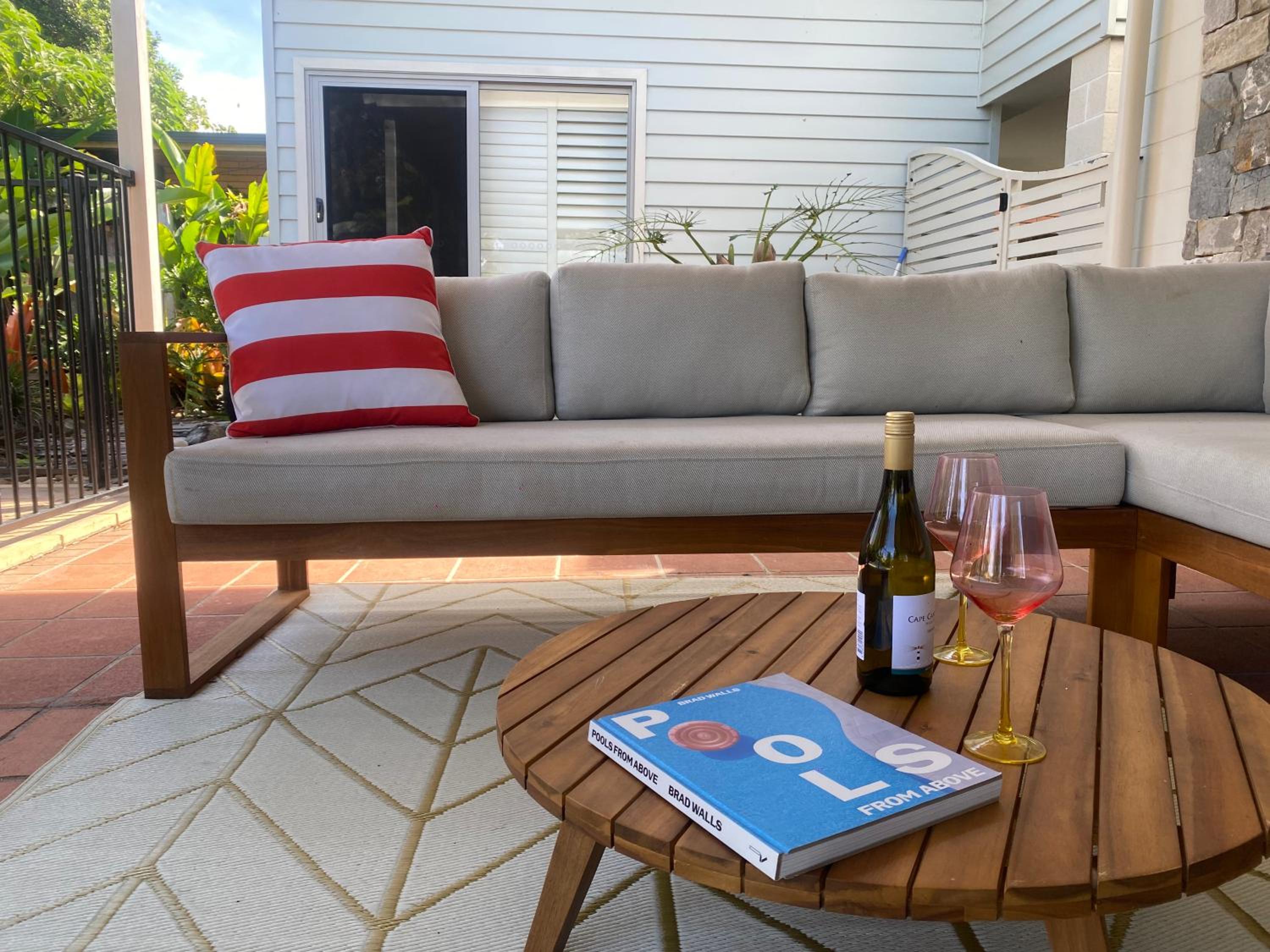 Caba Dream - Spacious Beach House with pool & pool table! - Quick walk to the Ocean