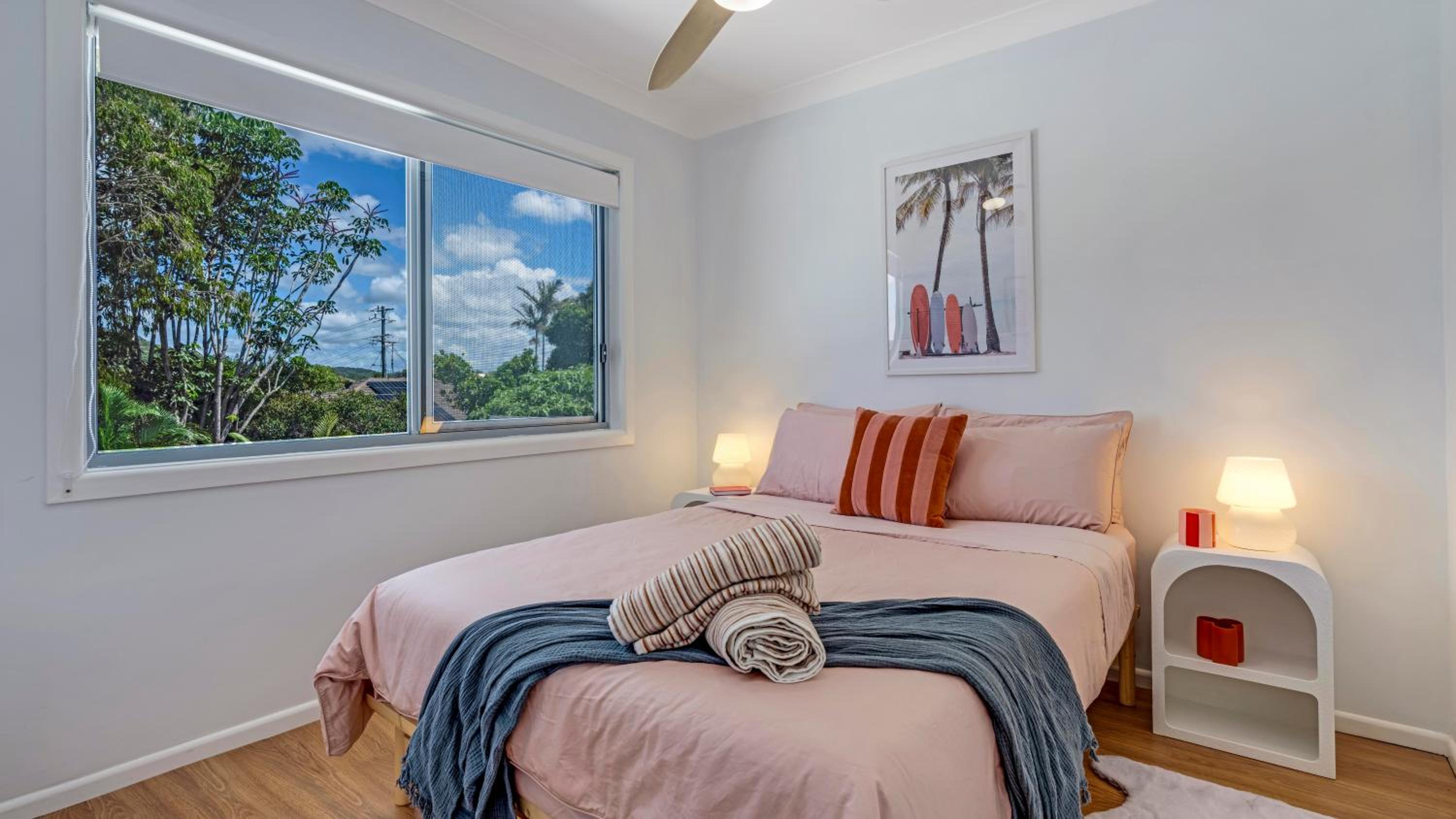 Caba Dream - Spacious Beach House with pool & pool table! - Quick walk to the Ocean