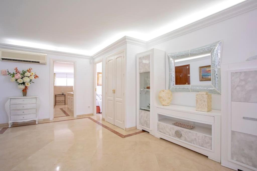 Estepona Luxury Seafront Penthouse with Parking