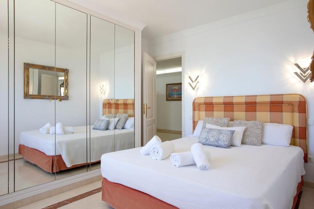 Estepona Luxury Seafront Penthouse with Parking