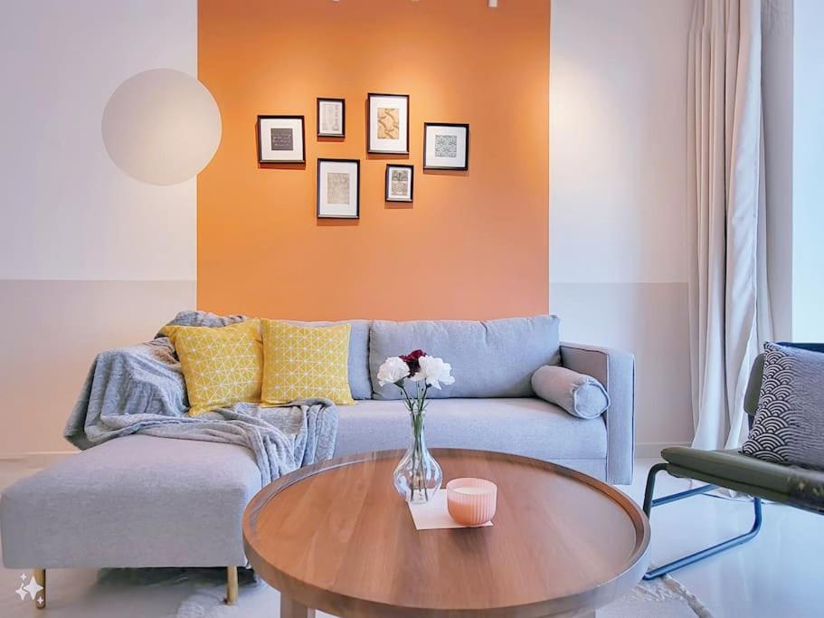 Family friendly - 3 Bedrooms 6 Pax - Free Parking