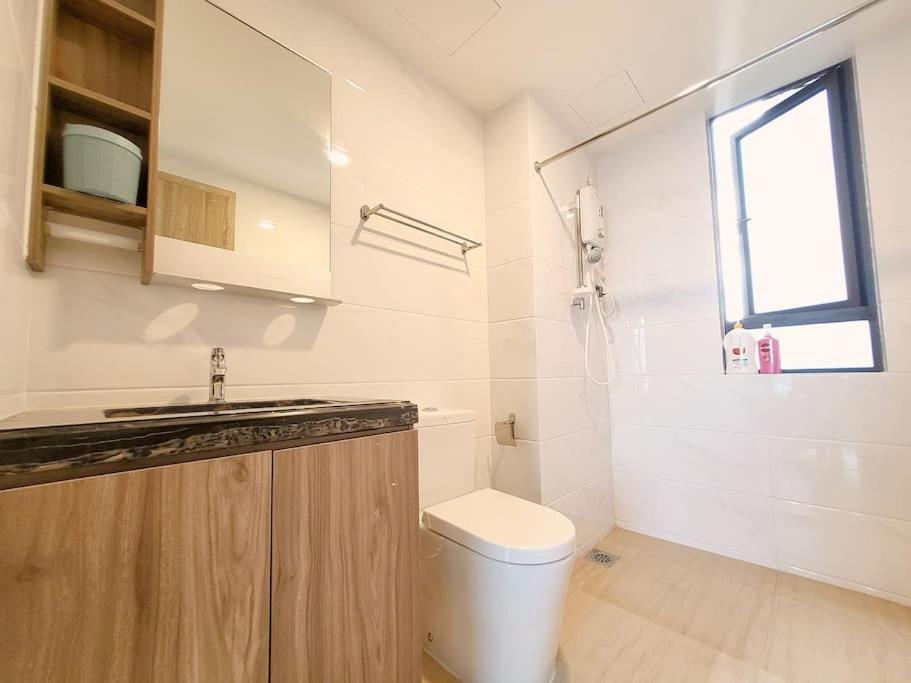 Family friendly - 3 Bedrooms 6 Pax - Free Parking