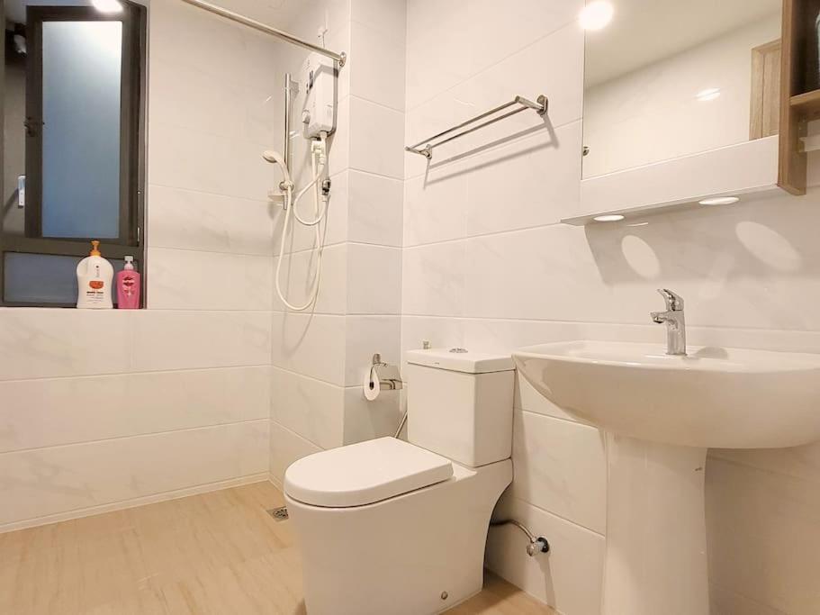 Family friendly - 3 Bedrooms 6 Pax - Free Parking