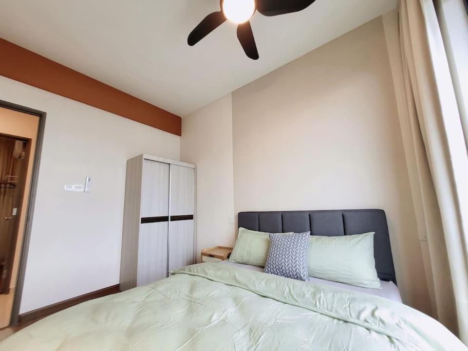 Family friendly - 3 Bedrooms 6 Pax - Free Parking
