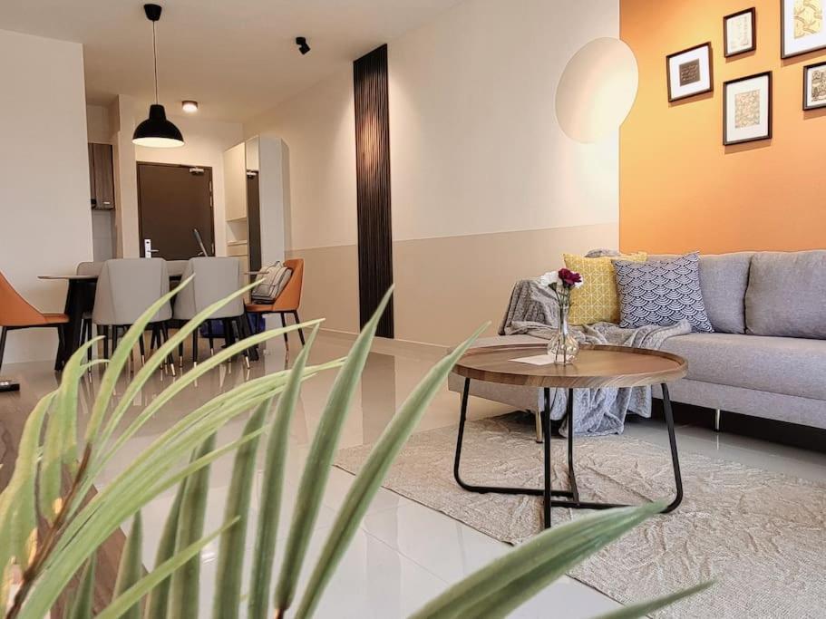 Family friendly - 3 Bedrooms 6 Pax - Free Parking