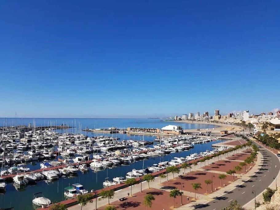 Sunny seaside retreat Campello