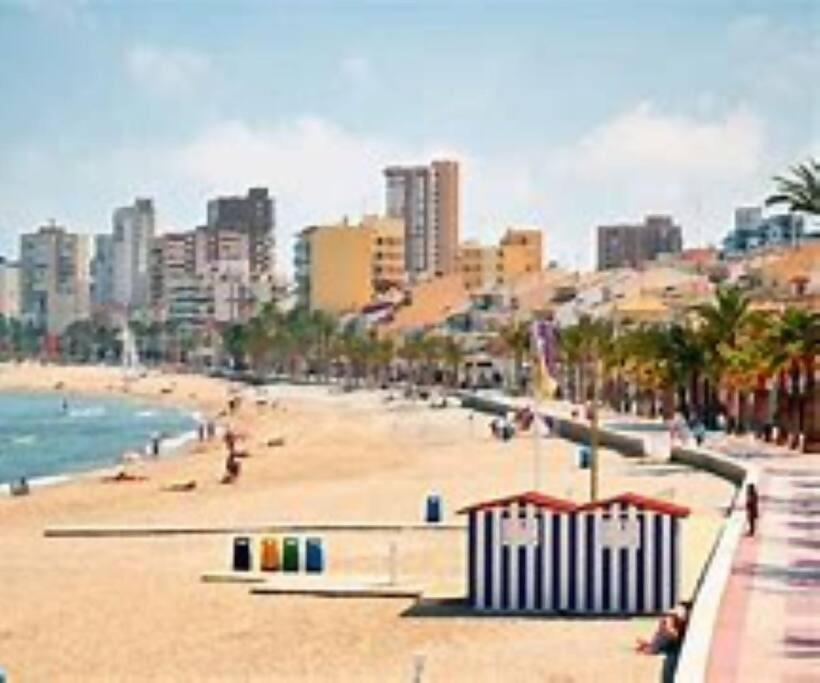 Sunny seaside retreat Campello