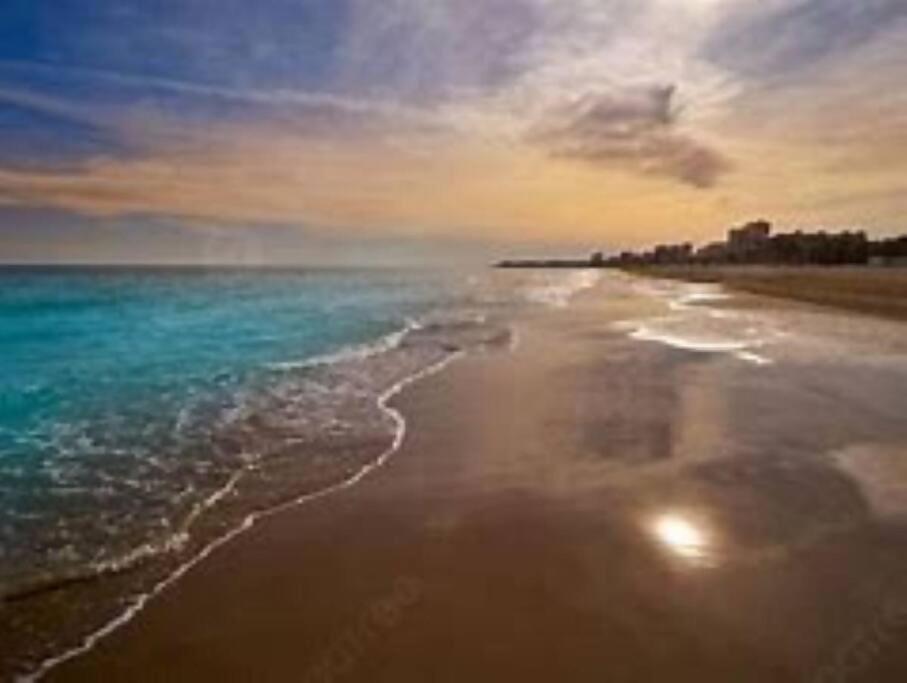 Sunny seaside retreat Campello