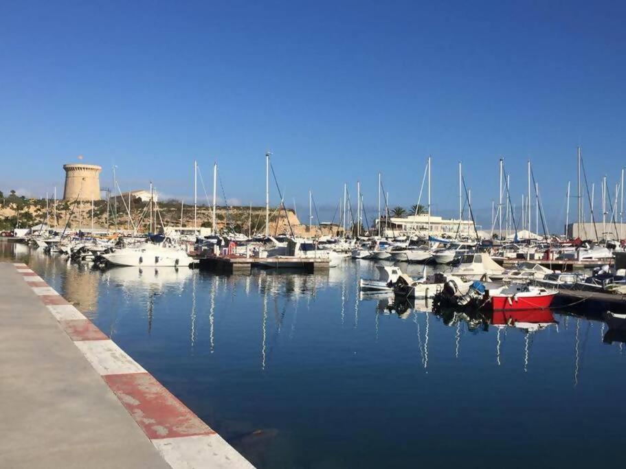 Sunny seaside retreat Campello