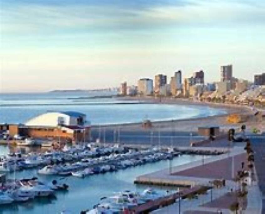 Sunny seaside retreat Campello