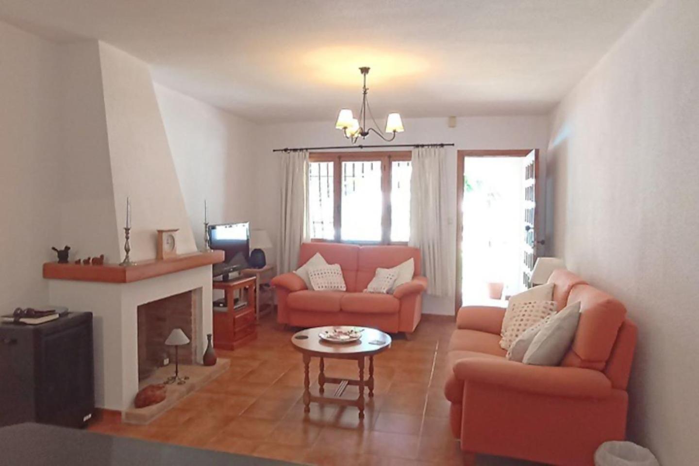 Sunny seaside retreat Campello