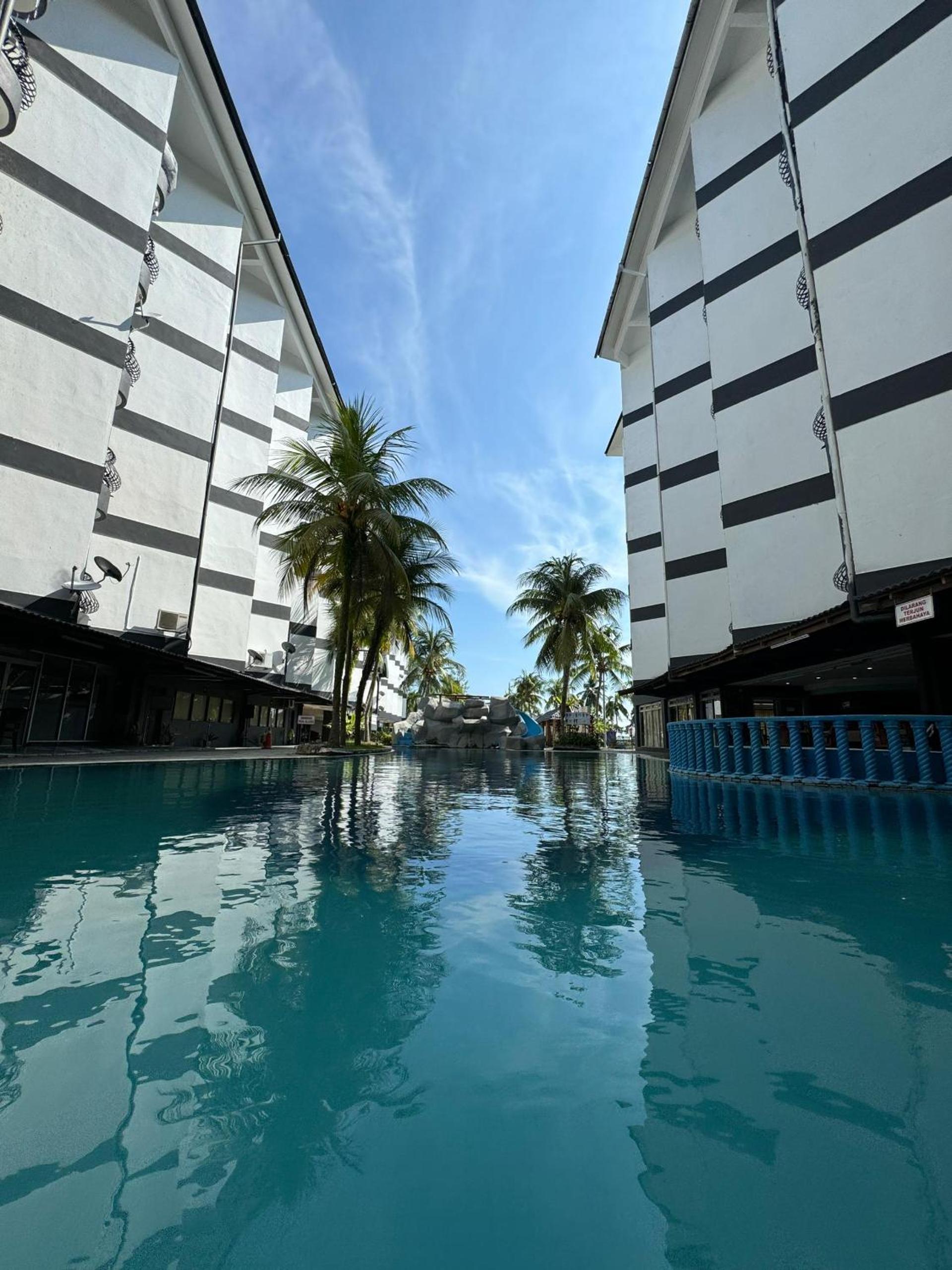 Golden Straits Villas Beach Resort photo 2