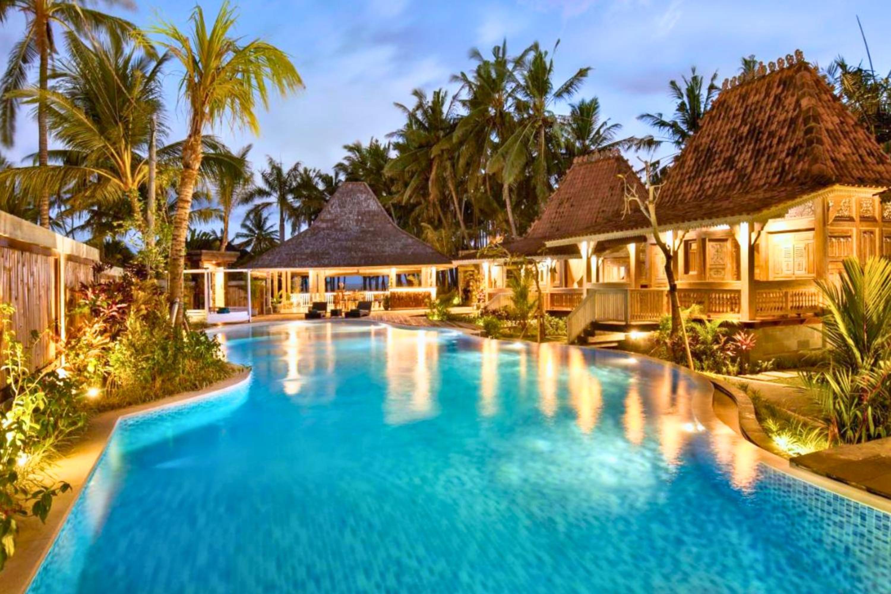 Putri Malu 3 BR Shared Pool view 2