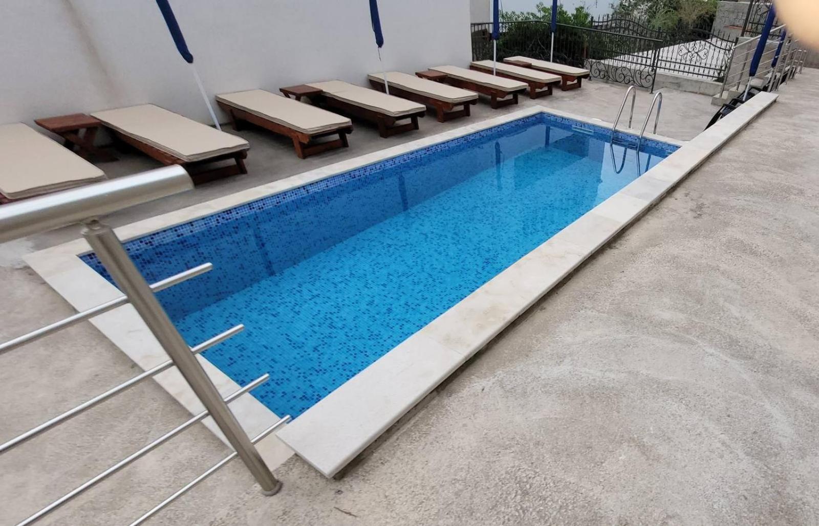 Montenegro Apartments Phoenix With Pool
