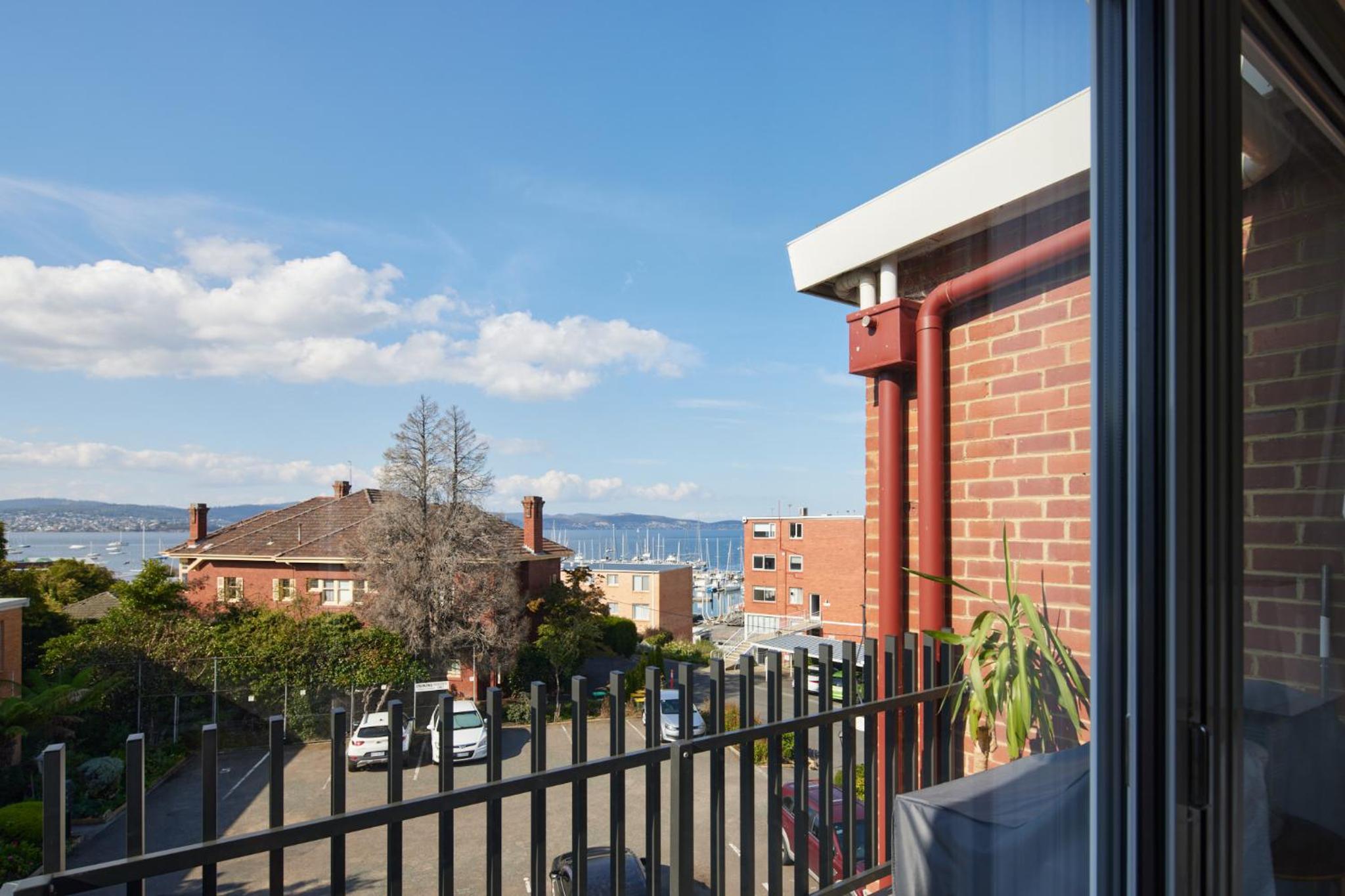 Apartment in the Heart of Sandy Bay