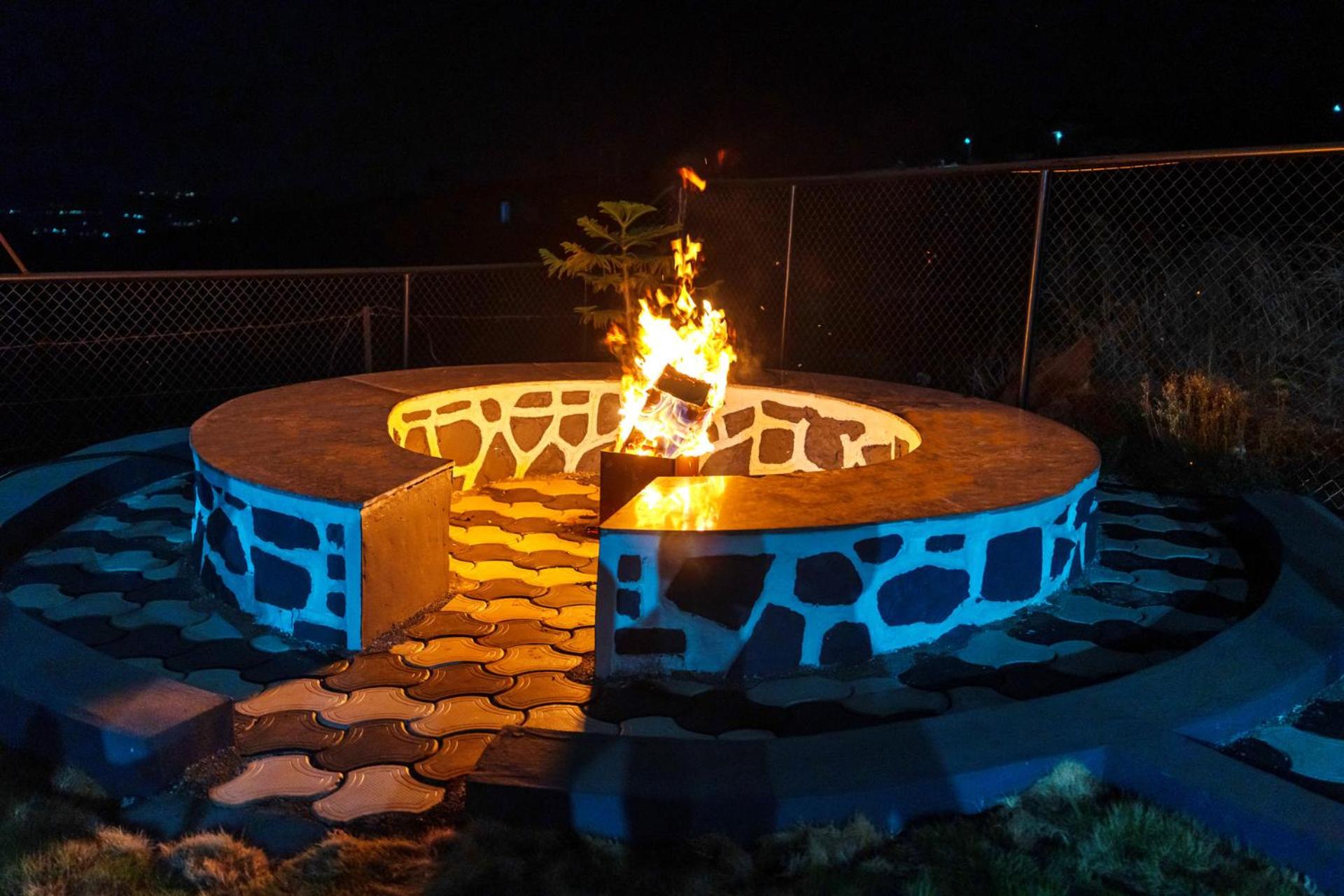 StayVista at Peak & Paddle with Lake View view 5