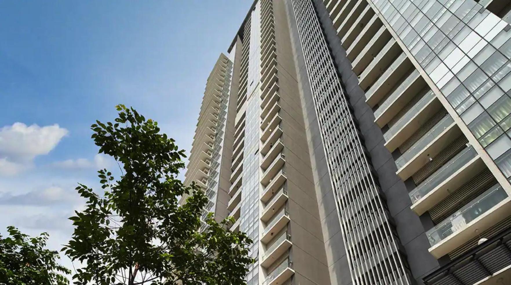 8 Kuala Lumpur City for 4 to 10 PAX of 4 BEDROOMS and 3 BATHROOMS near KLCC