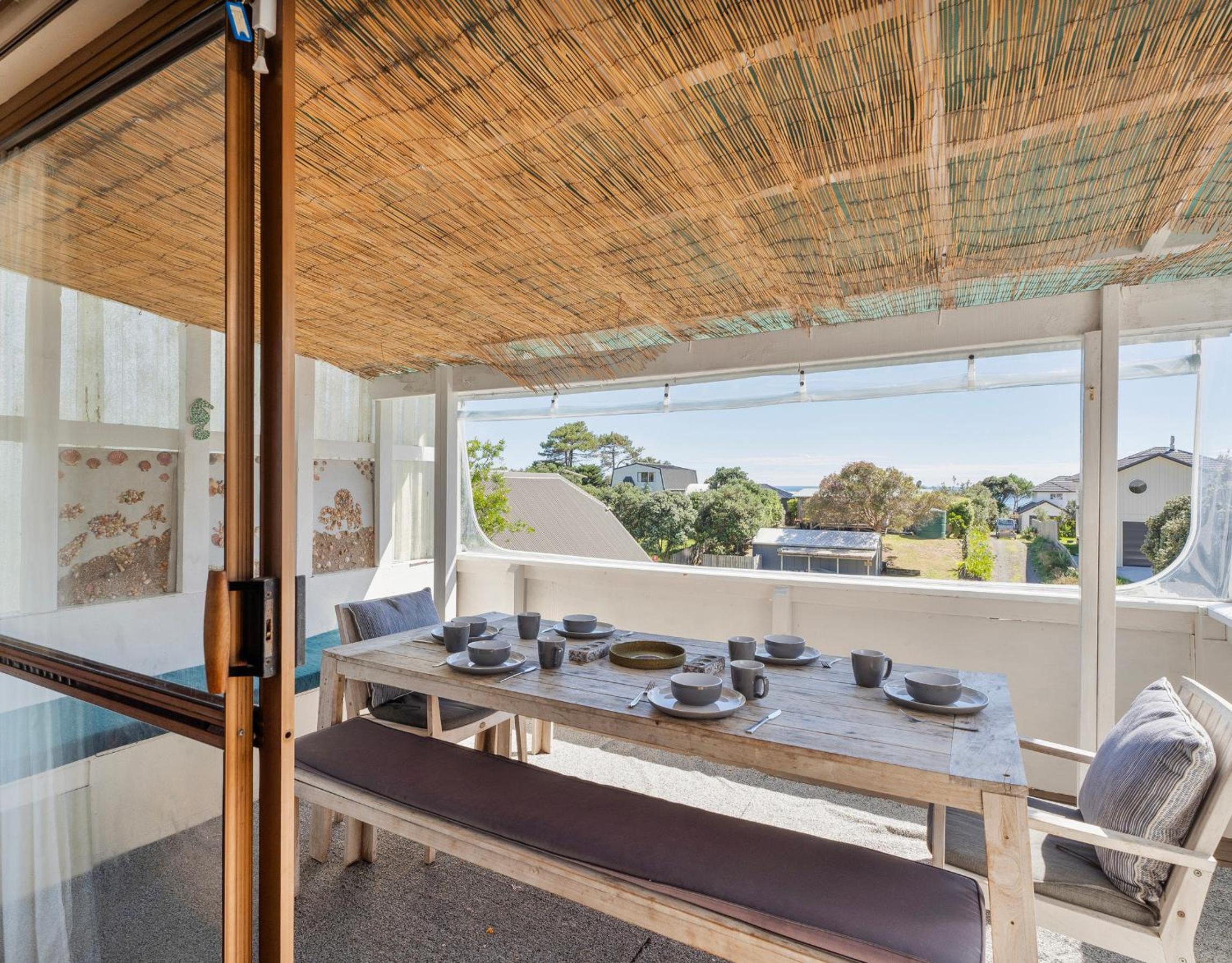 Sunsets and Surf - Whangapoua Holiday Home