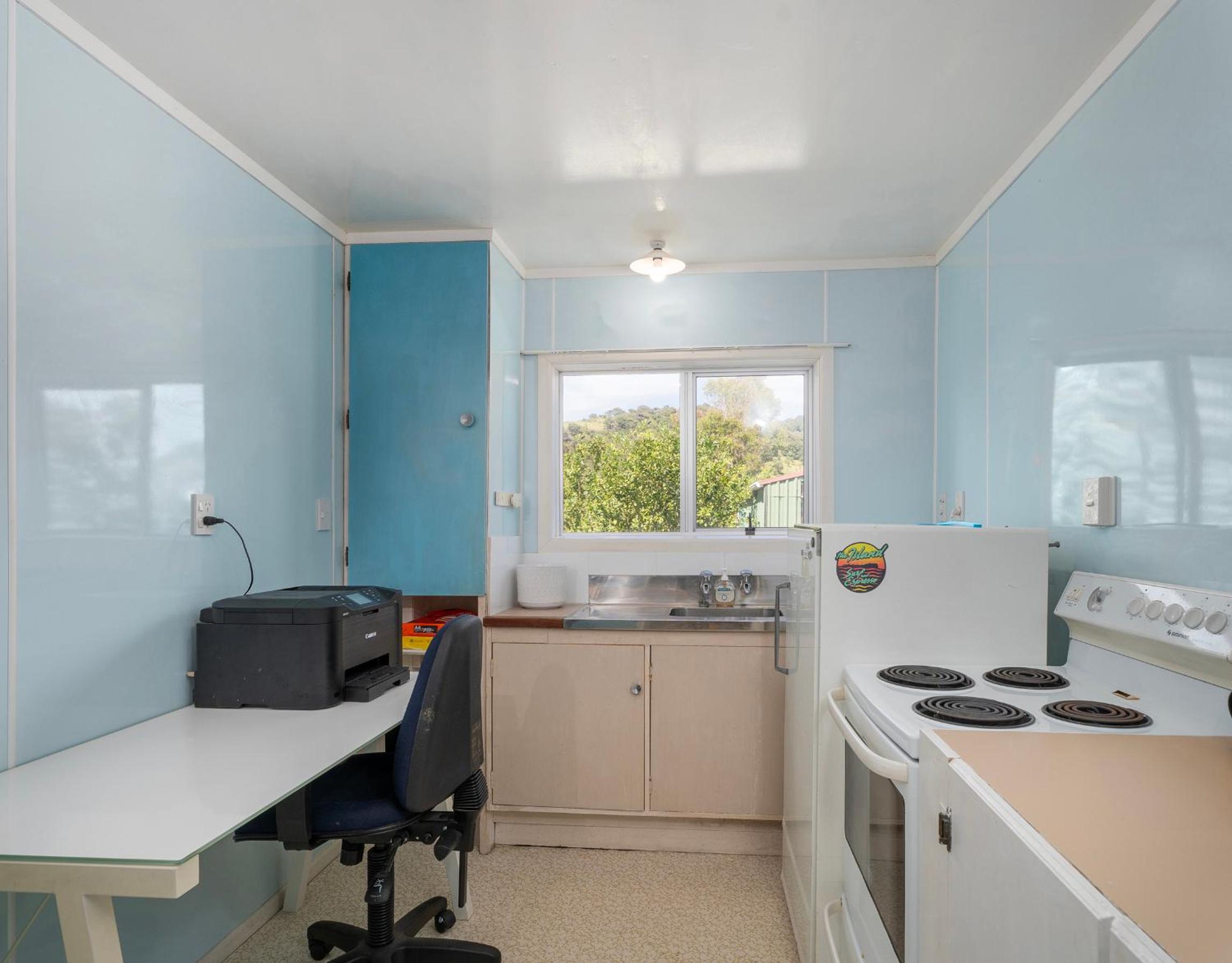 Sunsets and Surf - Whangapoua Holiday Home