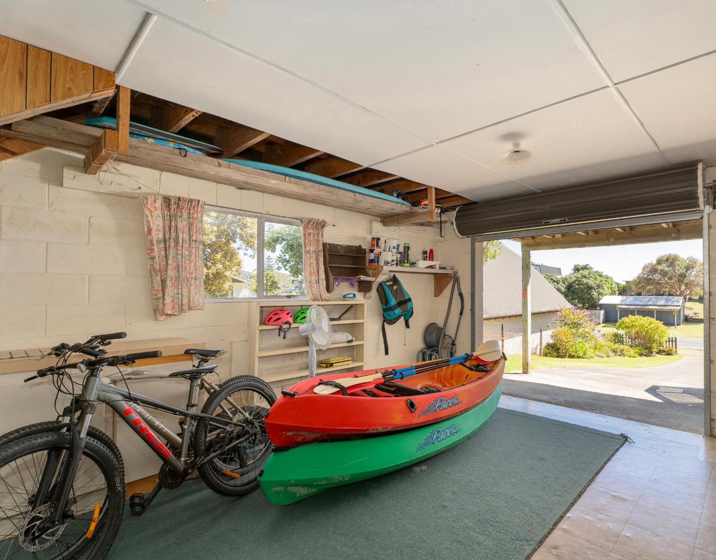 Sunsets and Surf - Whangapoua Holiday Home