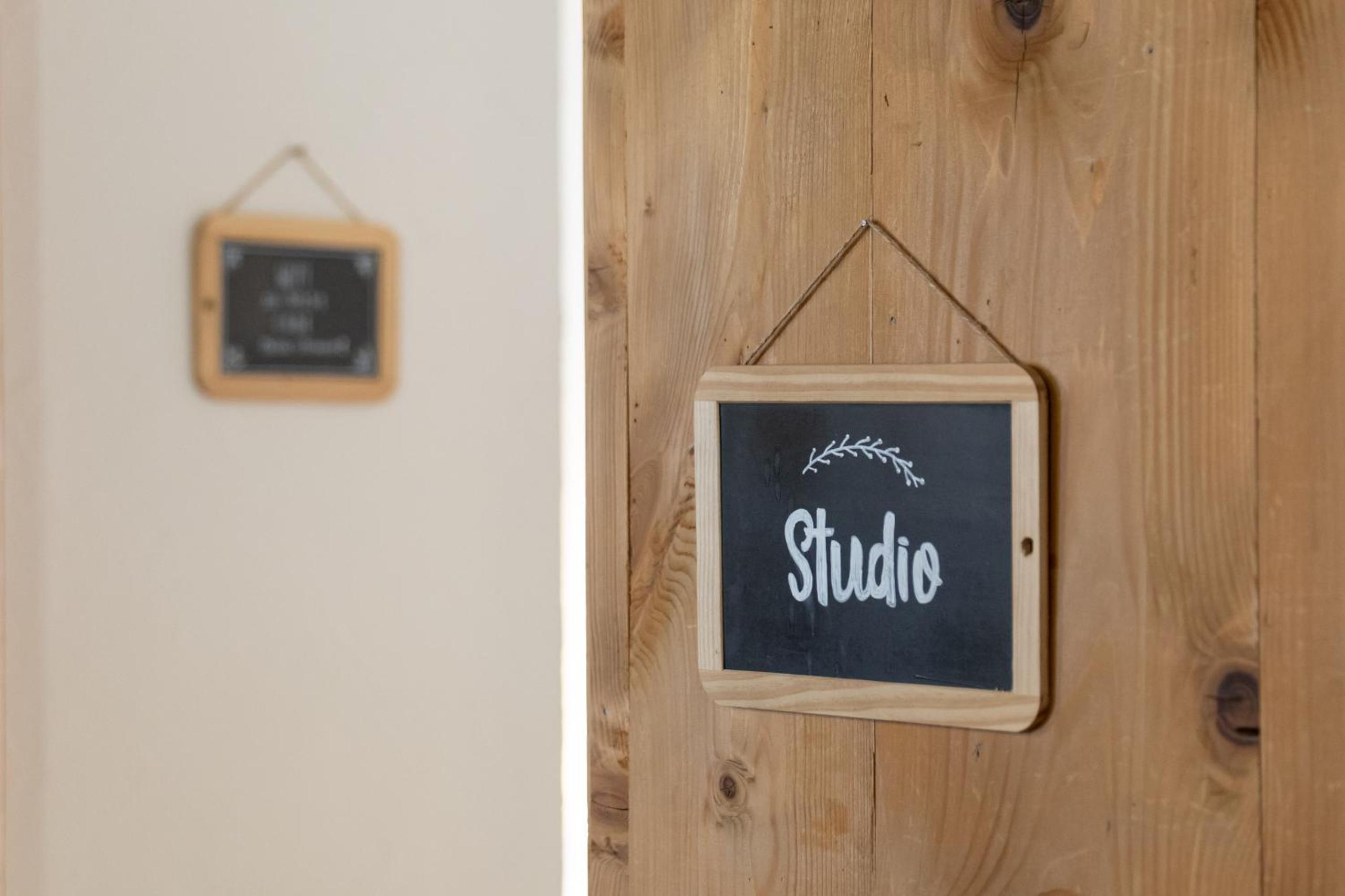 Chesa-Strimer - Studio view 4