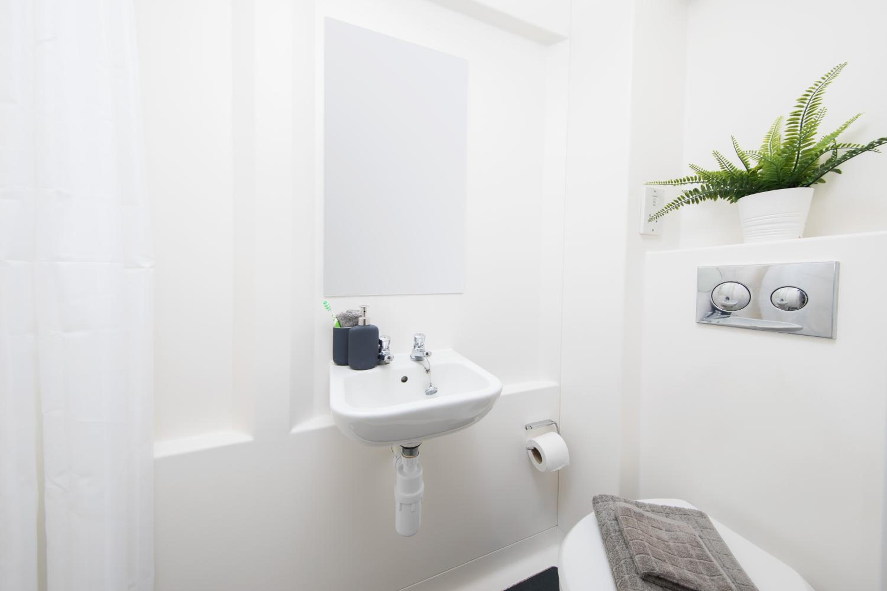 Student Only Studio with Modern Kitchen and Bath