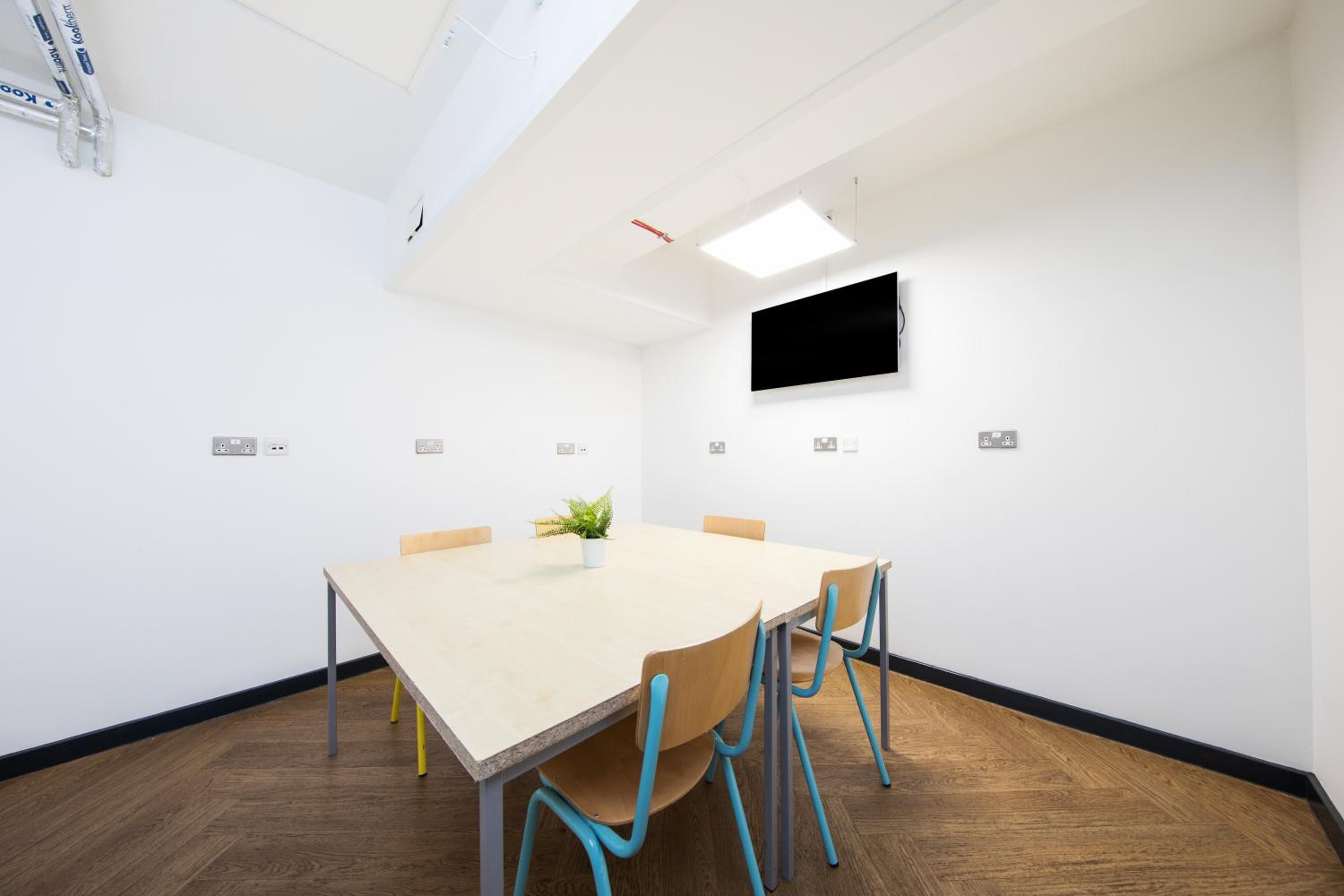 Student Only Studio with Modern Kitchen and Bath