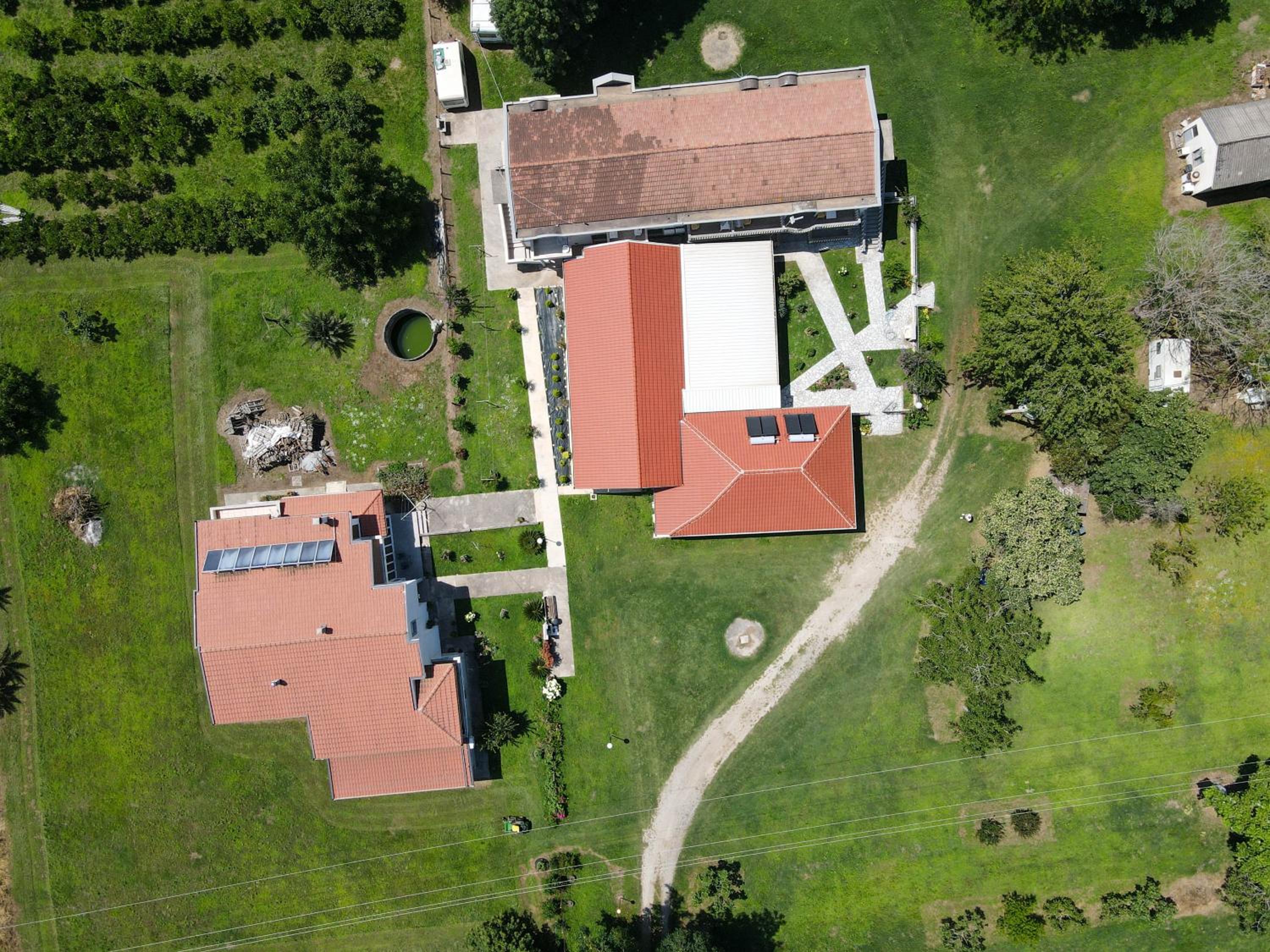 Tomi Guesthouse