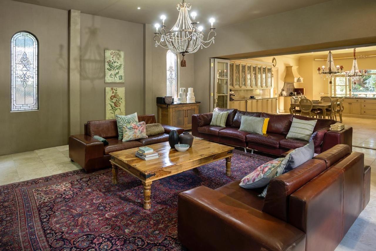 Johannesburg Vacations - The Shyre Mansion - Property Image 2